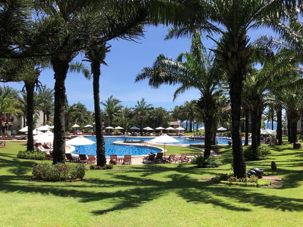 Palm Garden Beach Resort swimming pool